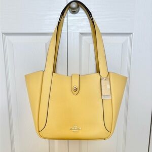 ✨NWT✨Coach Buttercream Yellow Leather Tote Bag